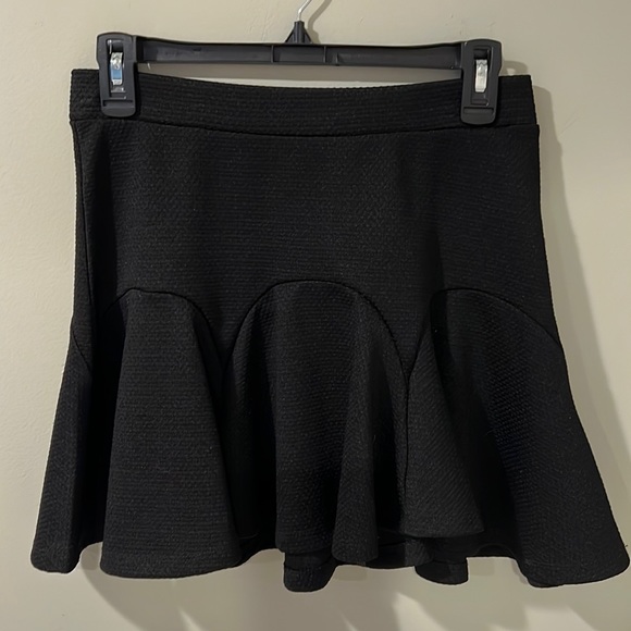 Jessica Simpson Black Leighton Fit & Flare Ruffle Mini Skirt - Picture 1 of 8